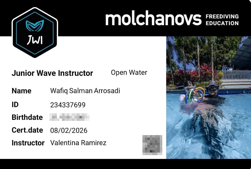 Kartu Molchanovs Junior Wave Instructor, Wafiq Salman Arrosadi
